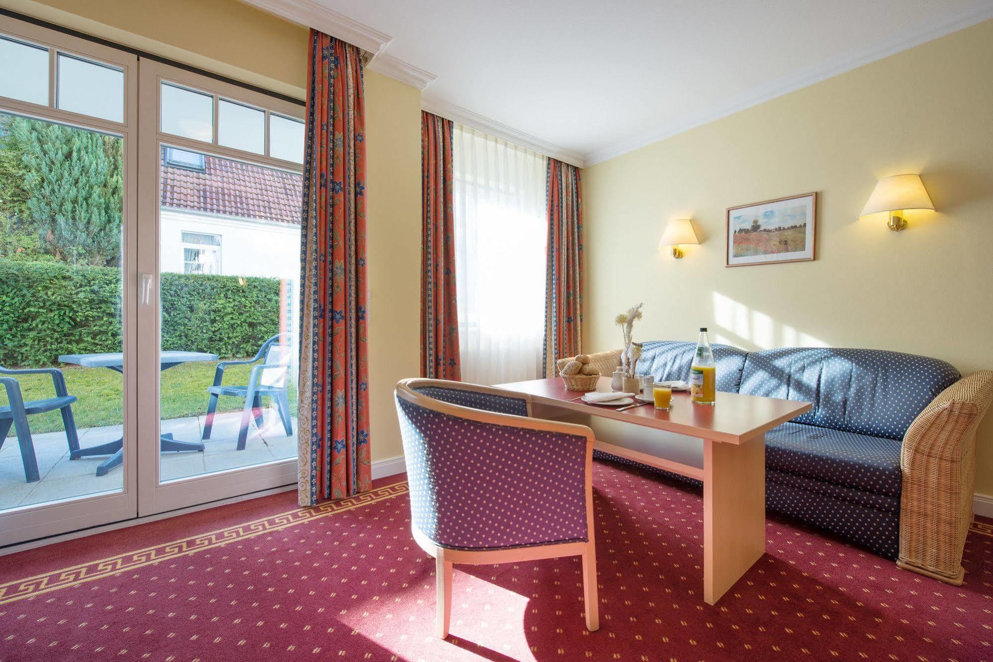 Aparthotel Kuehlungsborn, Villa Am Konzertgarten Eksteriør billede