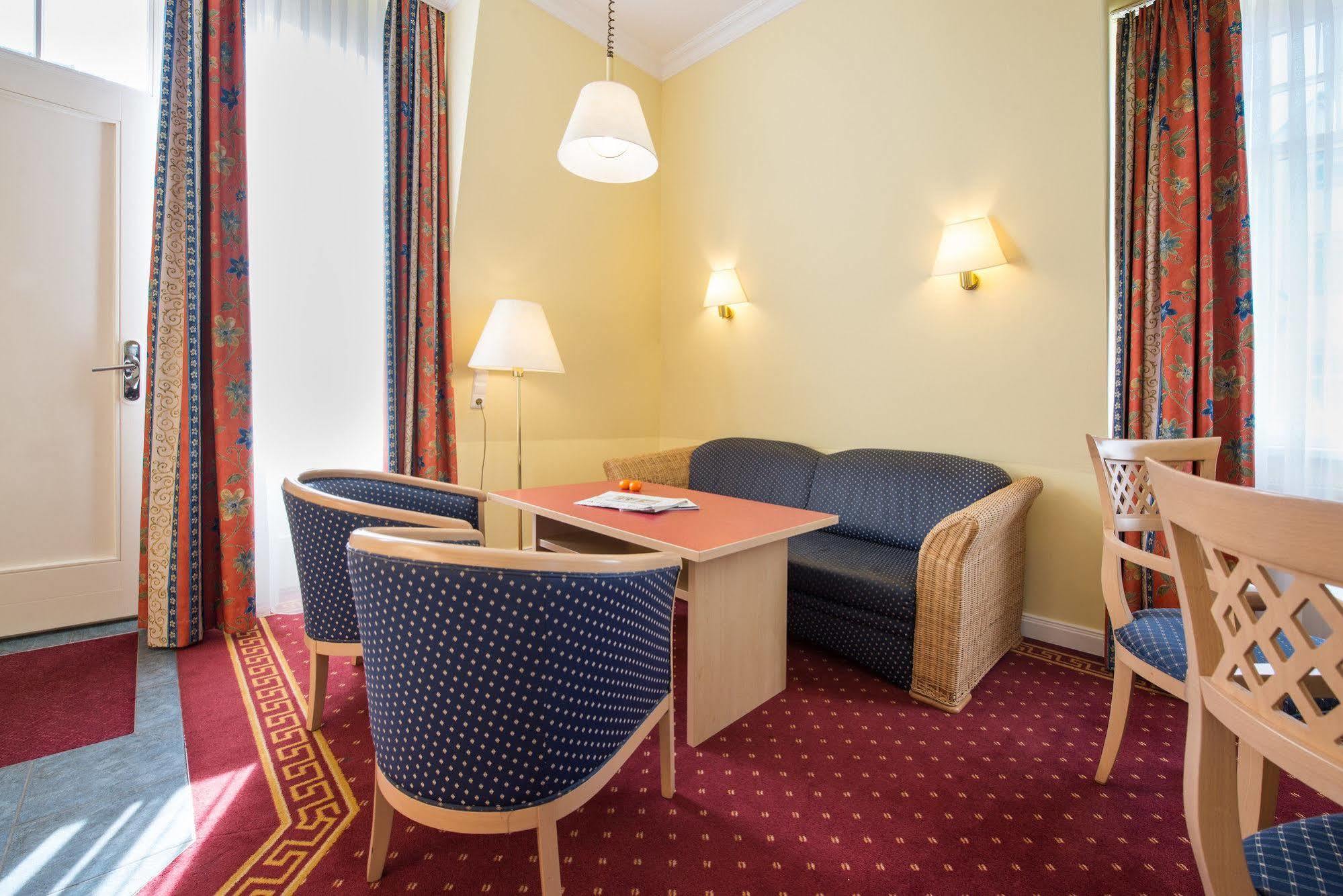 Aparthotel Kuehlungsborn, Villa Am Konzertgarten Eksteriør billede