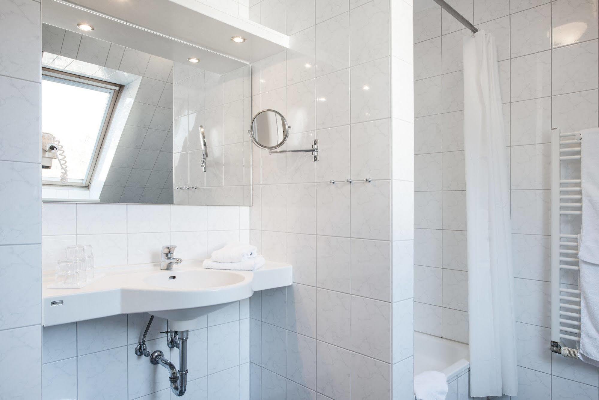 Aparthotel Kuehlungsborn, Villa Am Konzertgarten Eksteriør billede